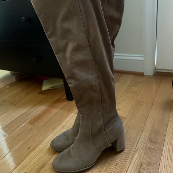 Liz Claiborne over the knee boots - Picture 4 of 6